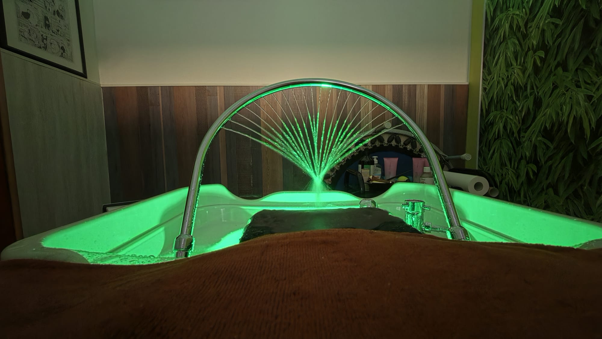 Goutte d'huile sur cheveux